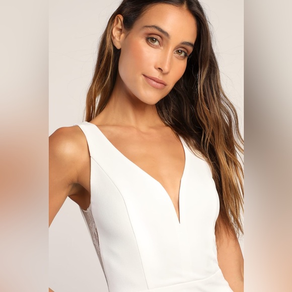 Lulus Long-Lasting Love Ivory Lace V-Neck Mermaid Wedding Dress - Picture 4 of 10